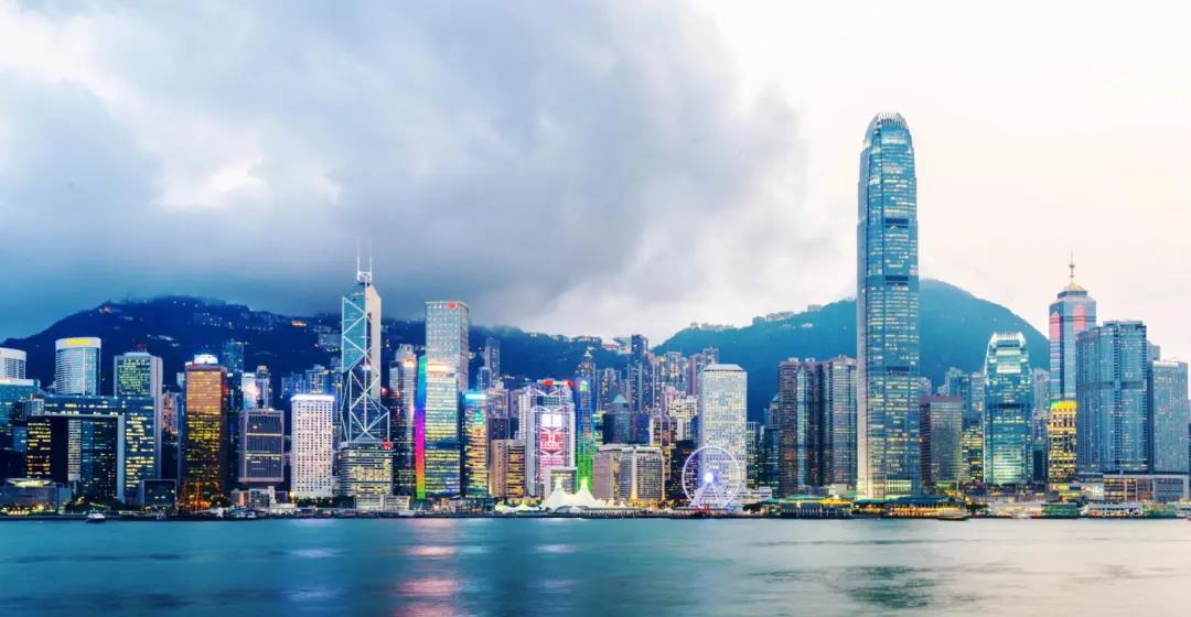 G先生如何通过香港身份帮助子女做教育规划？
